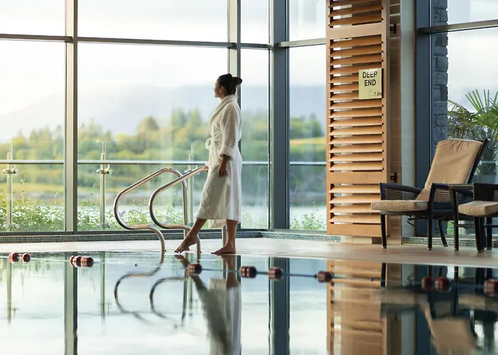 Отель Parknasilla & 4*